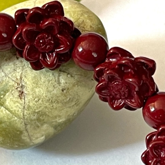 Natural Cinnabar Lotus Flower Bracelet Healing Stone Stretchy Bracelet - Picture 4 of 5